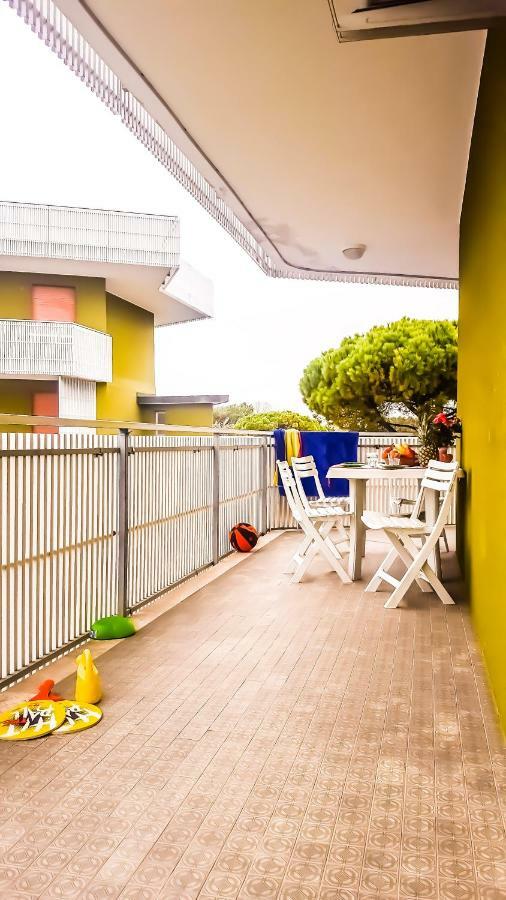 Condominio Moschettieri Trilocale Bibione Buitenkant foto